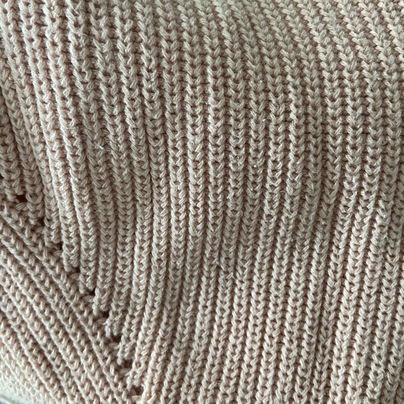 Gap Knit Sweater - Picture 2 of 3